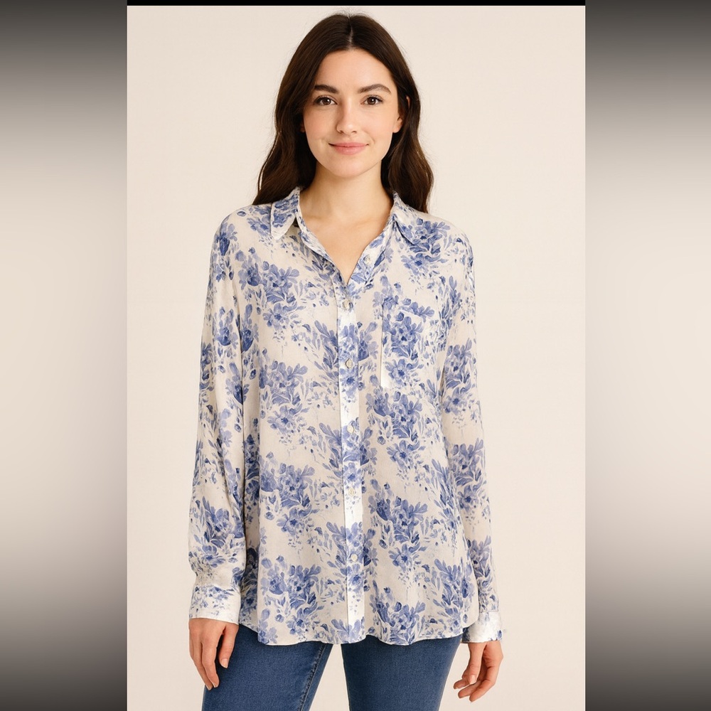 Cloth & Stone Anthropology Ladies Size Large Blue Floral Top